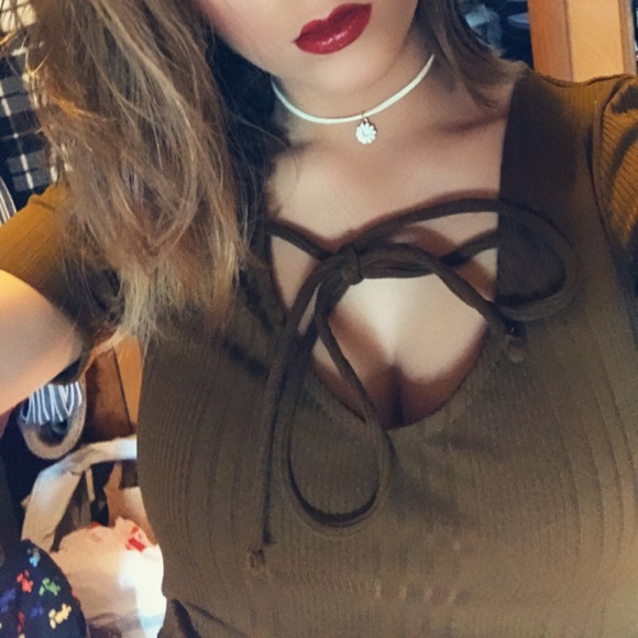 FOREVER 21 shirt!! - Picture 2 of 3